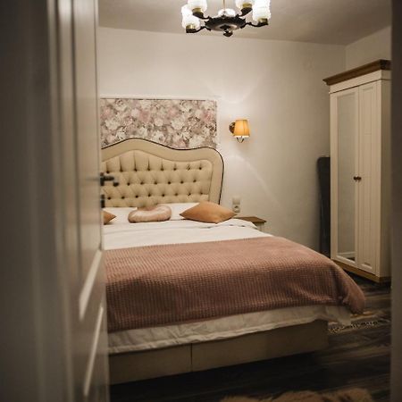 Glam Rose&White Downtown Apartamento Sibiu Exterior foto