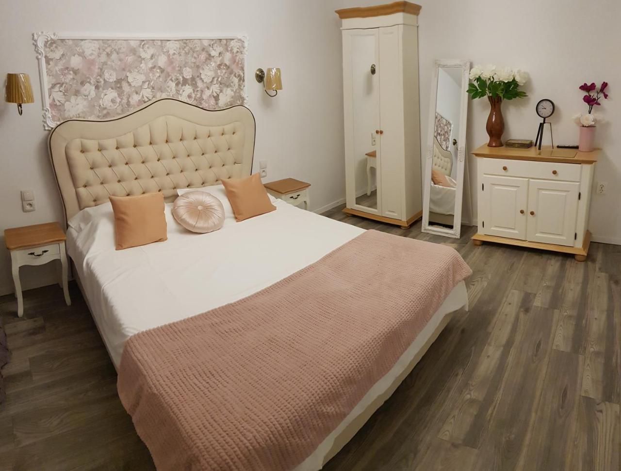 Glam Rose&White Downtown Apartamento Sibiu Exterior foto