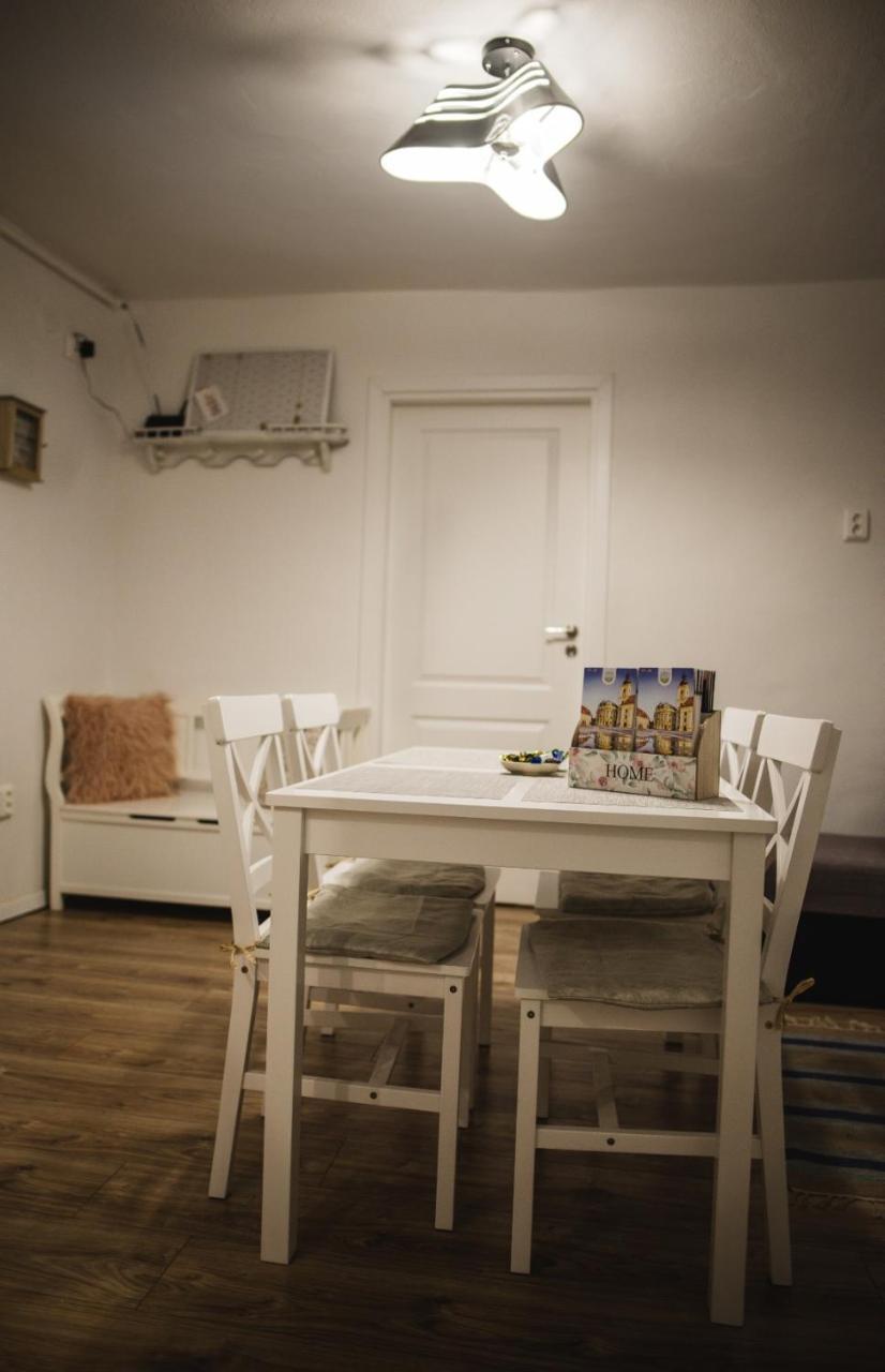 Glam Rose&White Downtown Apartamento Sibiu Exterior foto