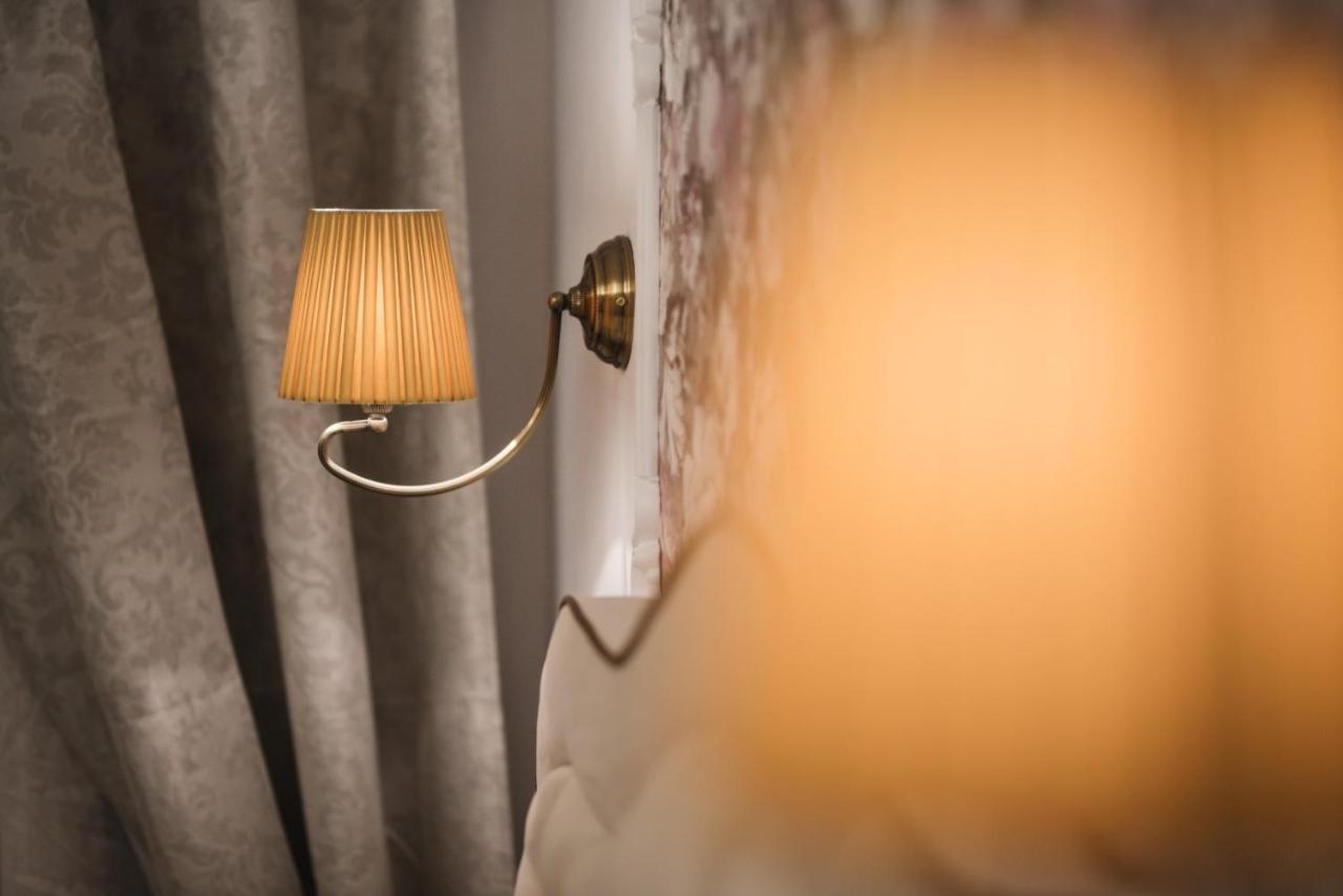 Glam Rose&White Downtown Apartamento Sibiu Exterior foto
