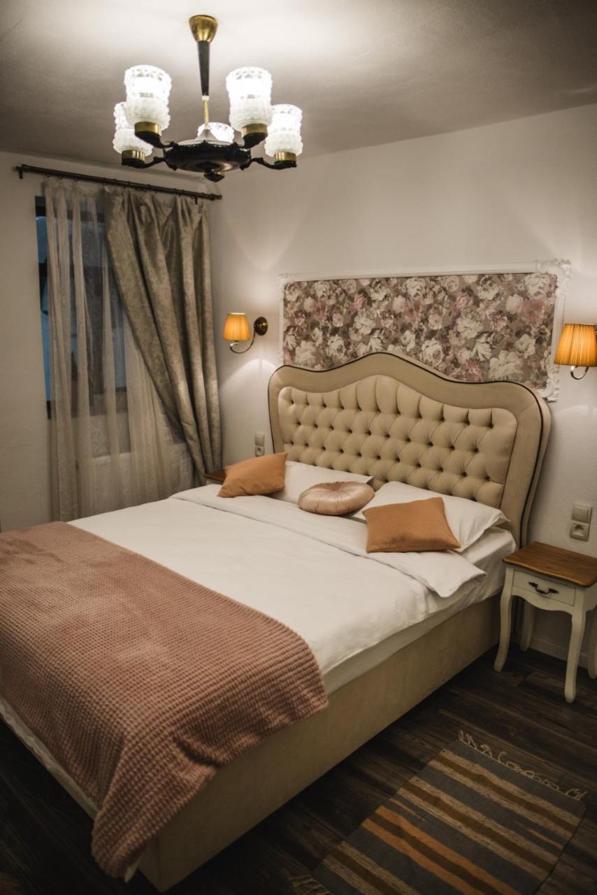 Glam Rose&White Downtown Apartamento Sibiu Exterior foto