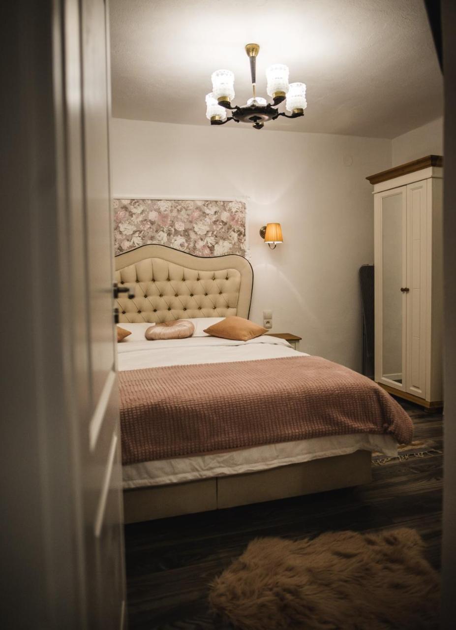Glam Rose&White Downtown Apartamento Sibiu Exterior foto